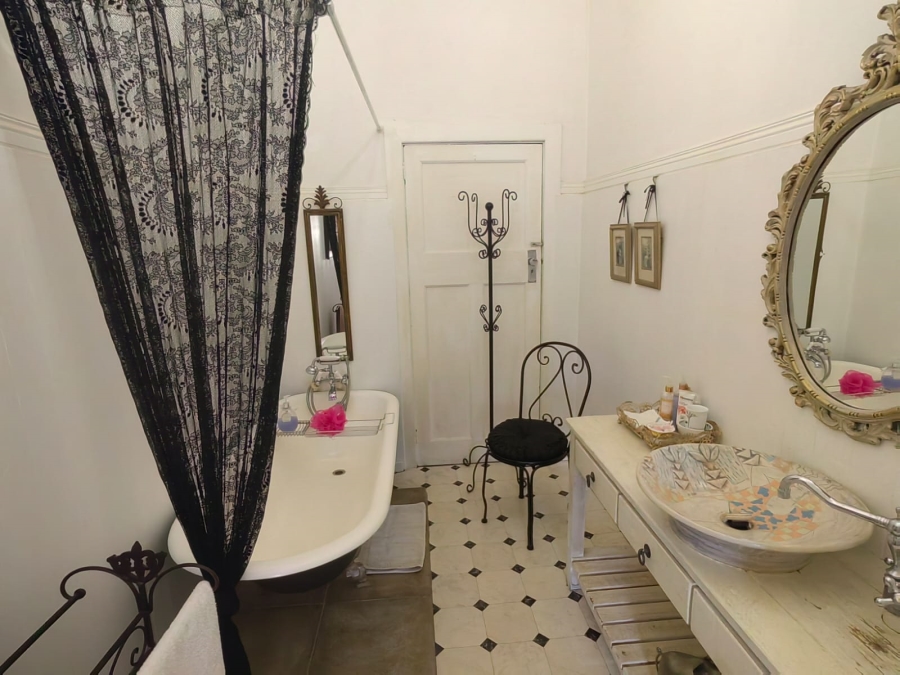 5 Bedroom Property for Sale in Parys Free State